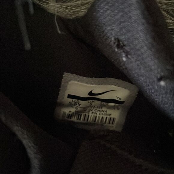 Nike KD Trey 5 VI Basketball Shoe Black/University Red/White Size 5.5Y - Picture 8 of 8